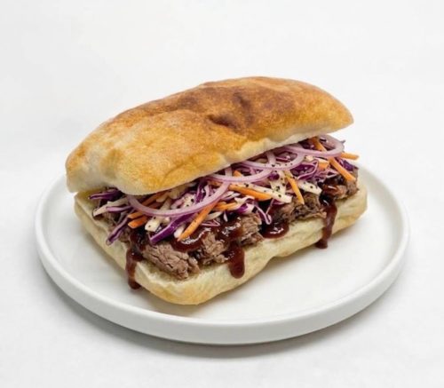 Чиабатта с говядиной и соусом BBQ